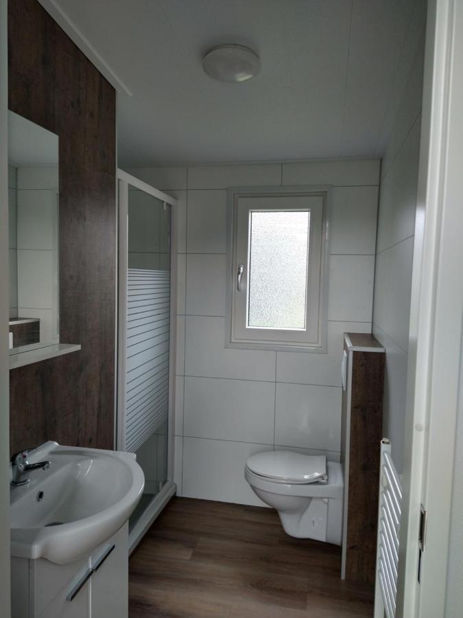 Lathumlodge Met Parkvoorzieningen Exterior foto